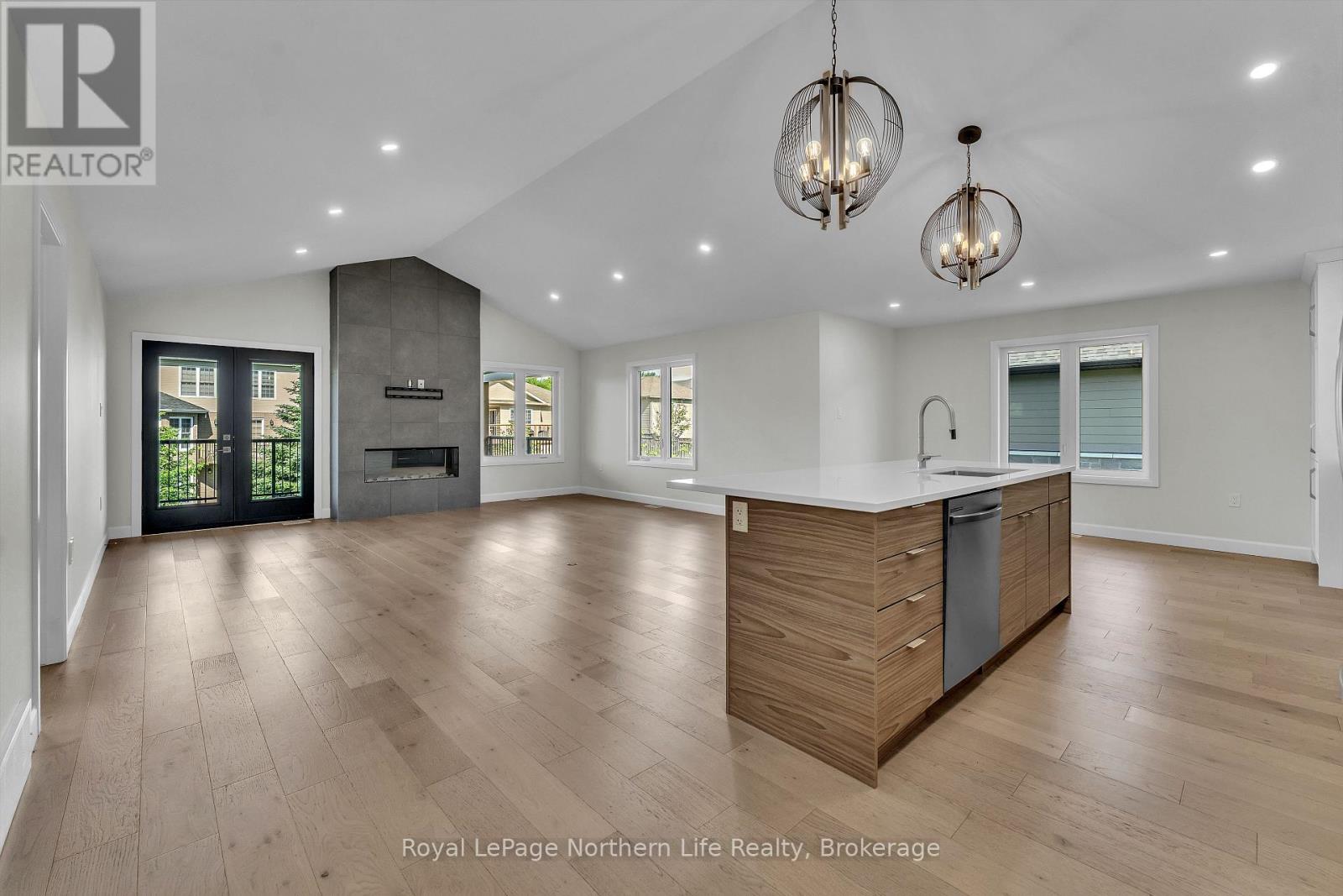 9 SILVER MAPLE LANE - 12