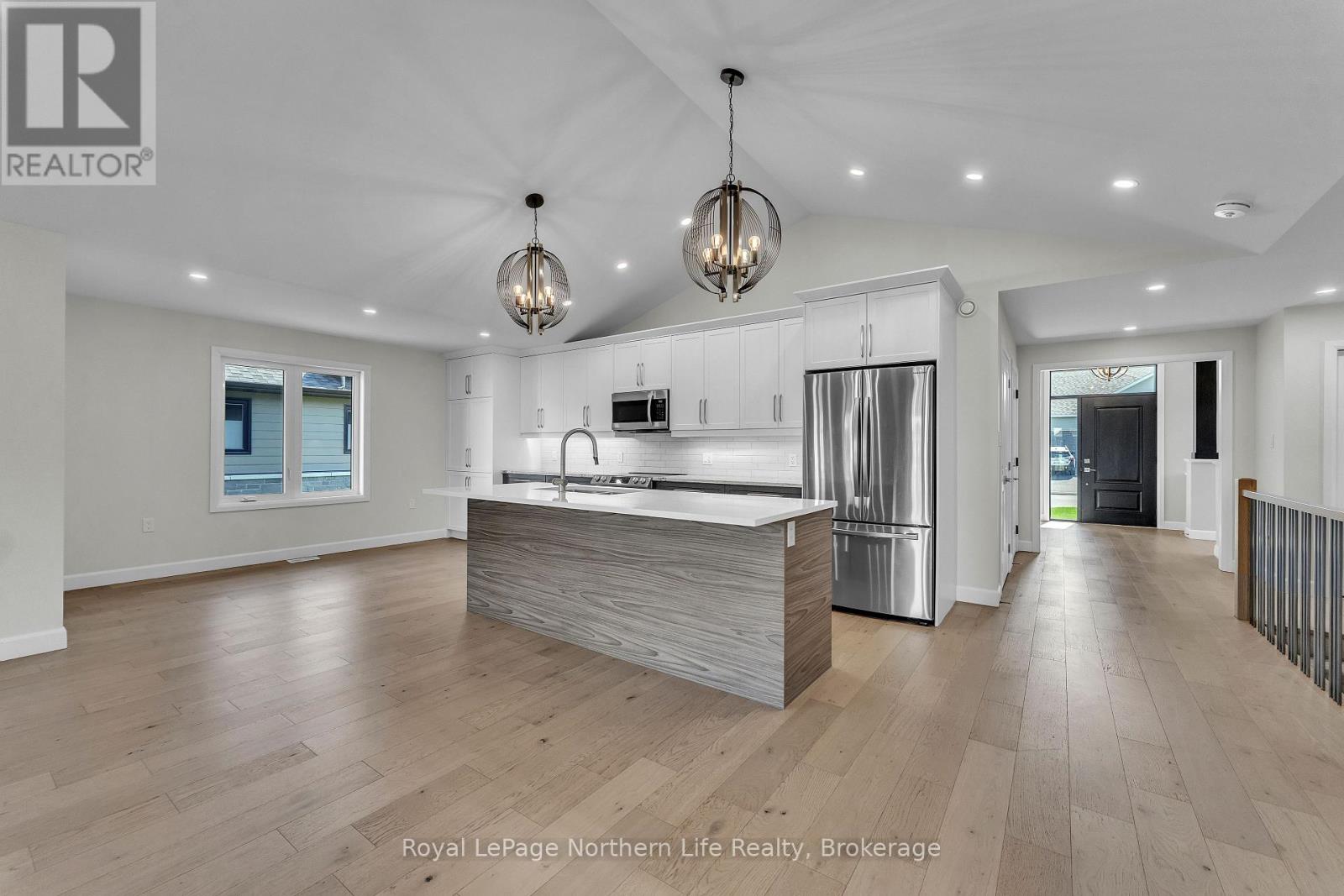 9 SILVER MAPLE LANE - 13