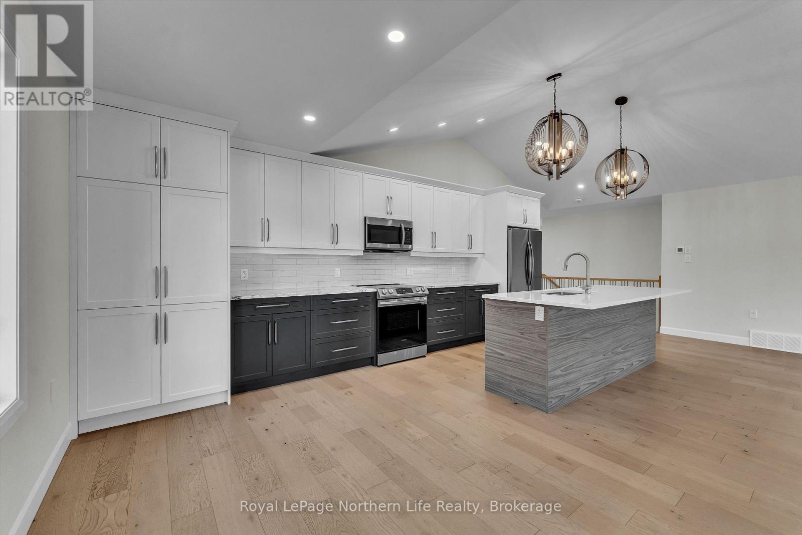 9 SILVER MAPLE LANE - 15