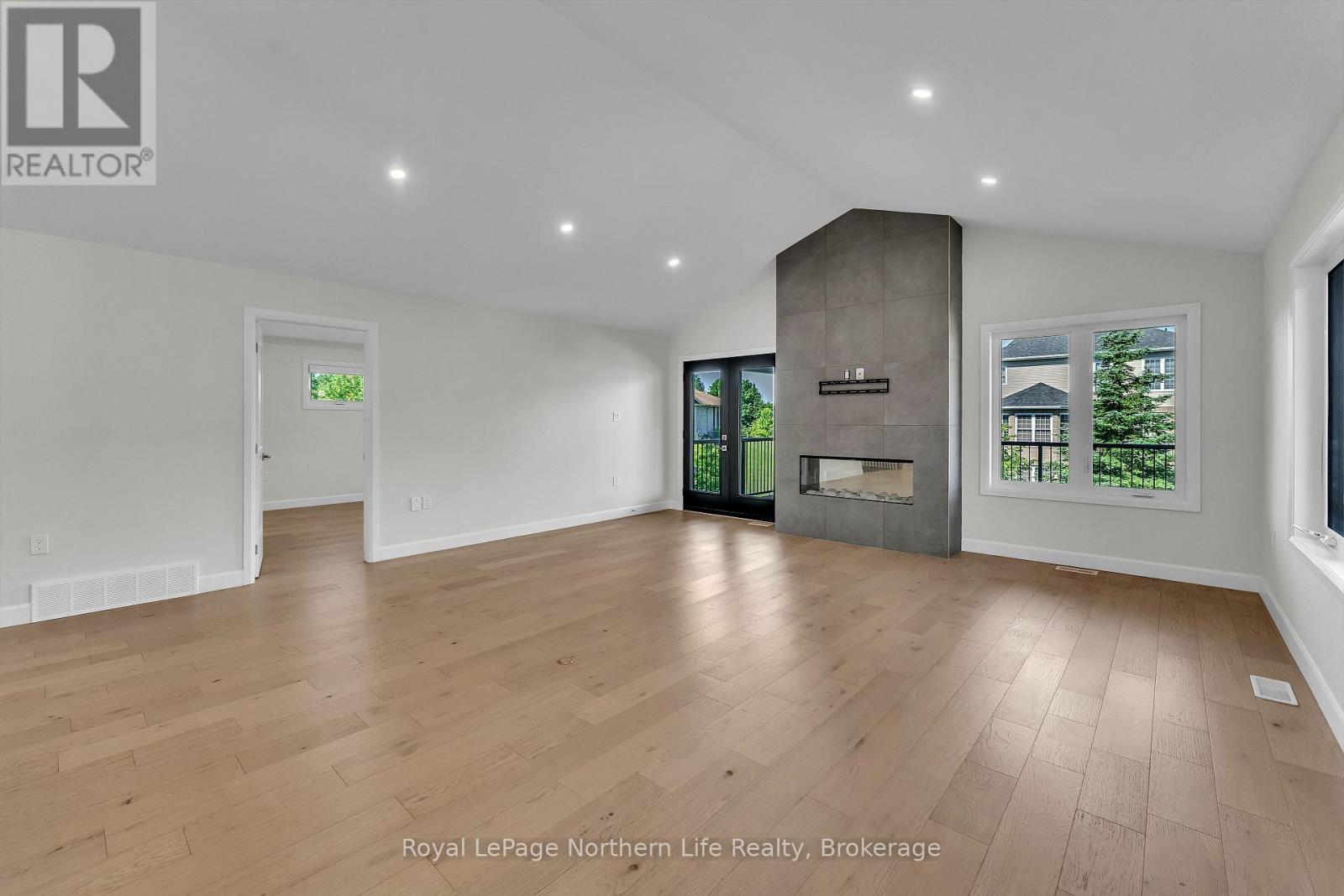 9 SILVER MAPLE LANE - 18