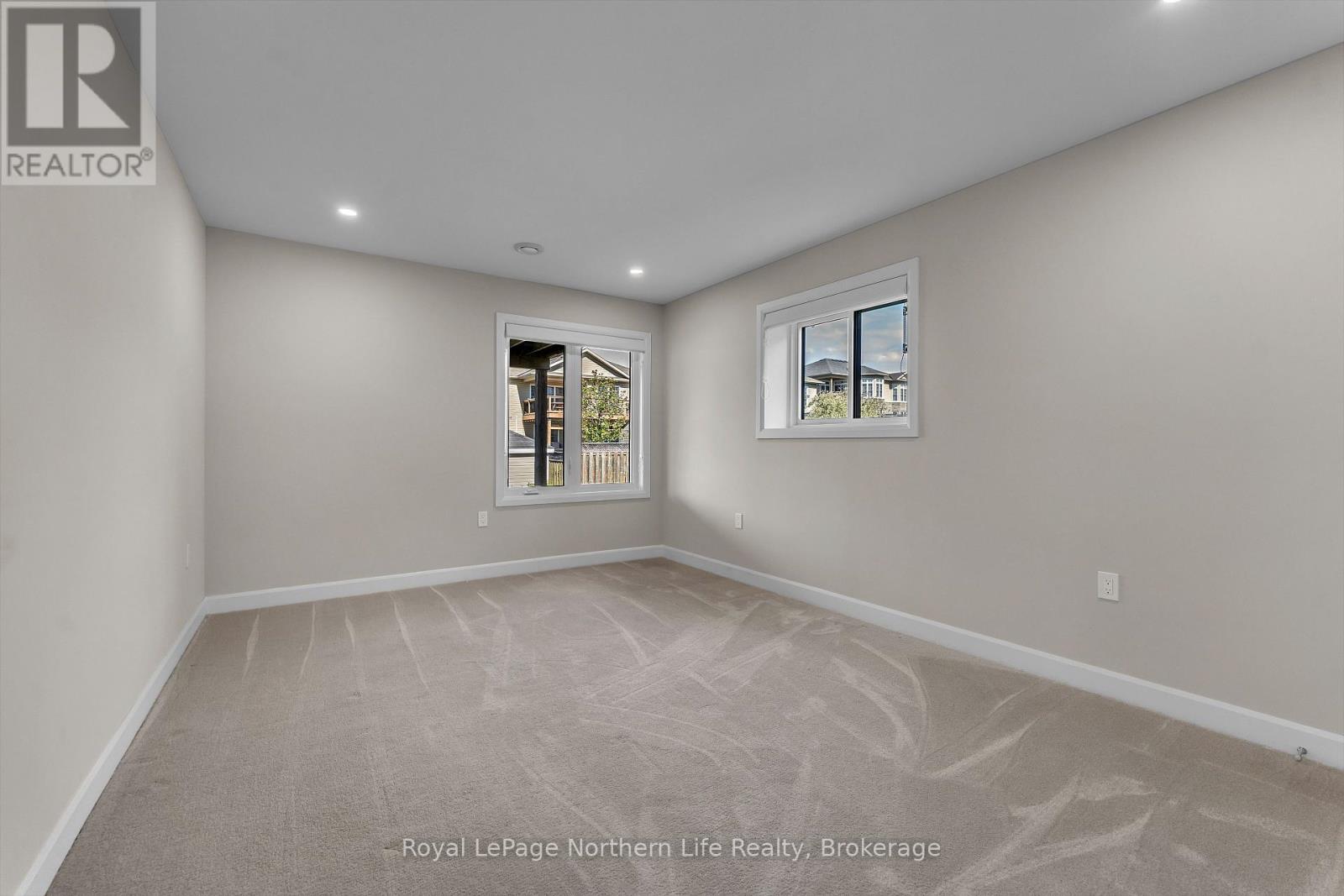 9 SILVER MAPLE LANE - 37