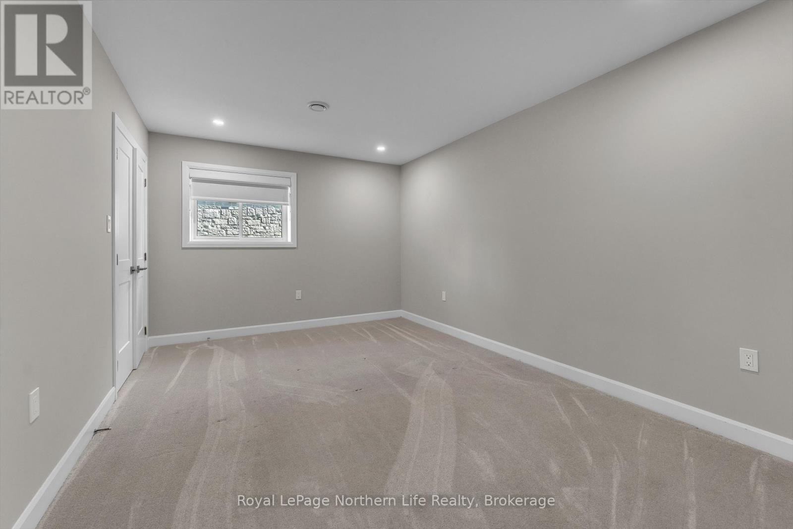 9 SILVER MAPLE LANE - 40