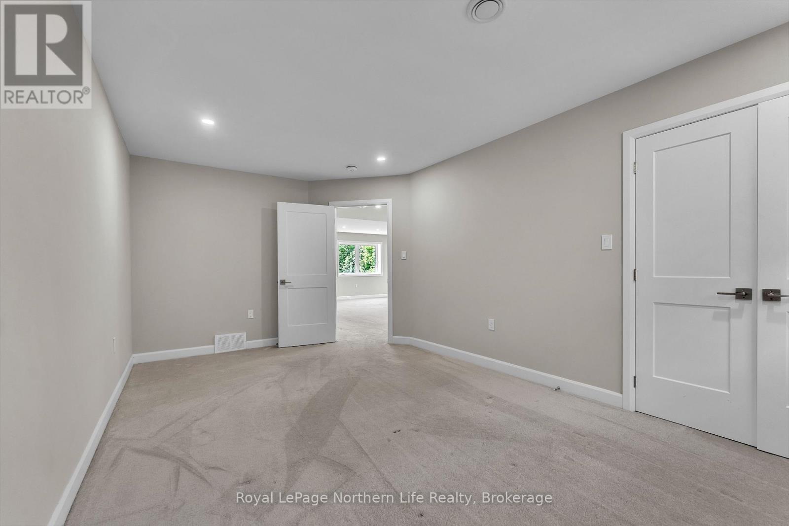 9 SILVER MAPLE LANE - 42
