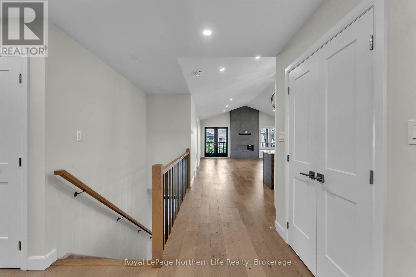 9 SILVER MAPLE LANE - 9
