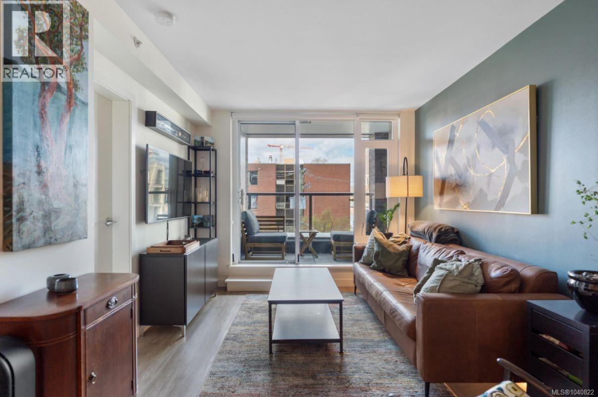 #401 845 Johnson St - 11