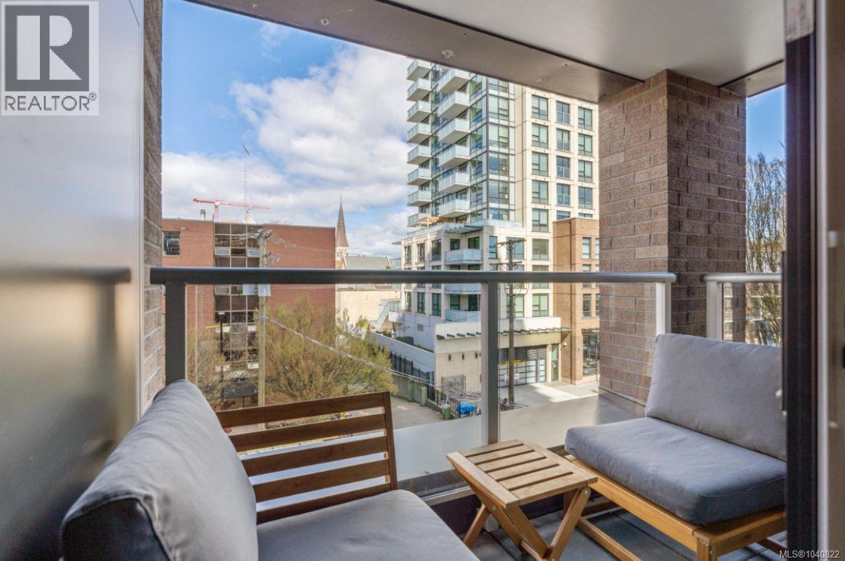 #401 845 Johnson St - 13