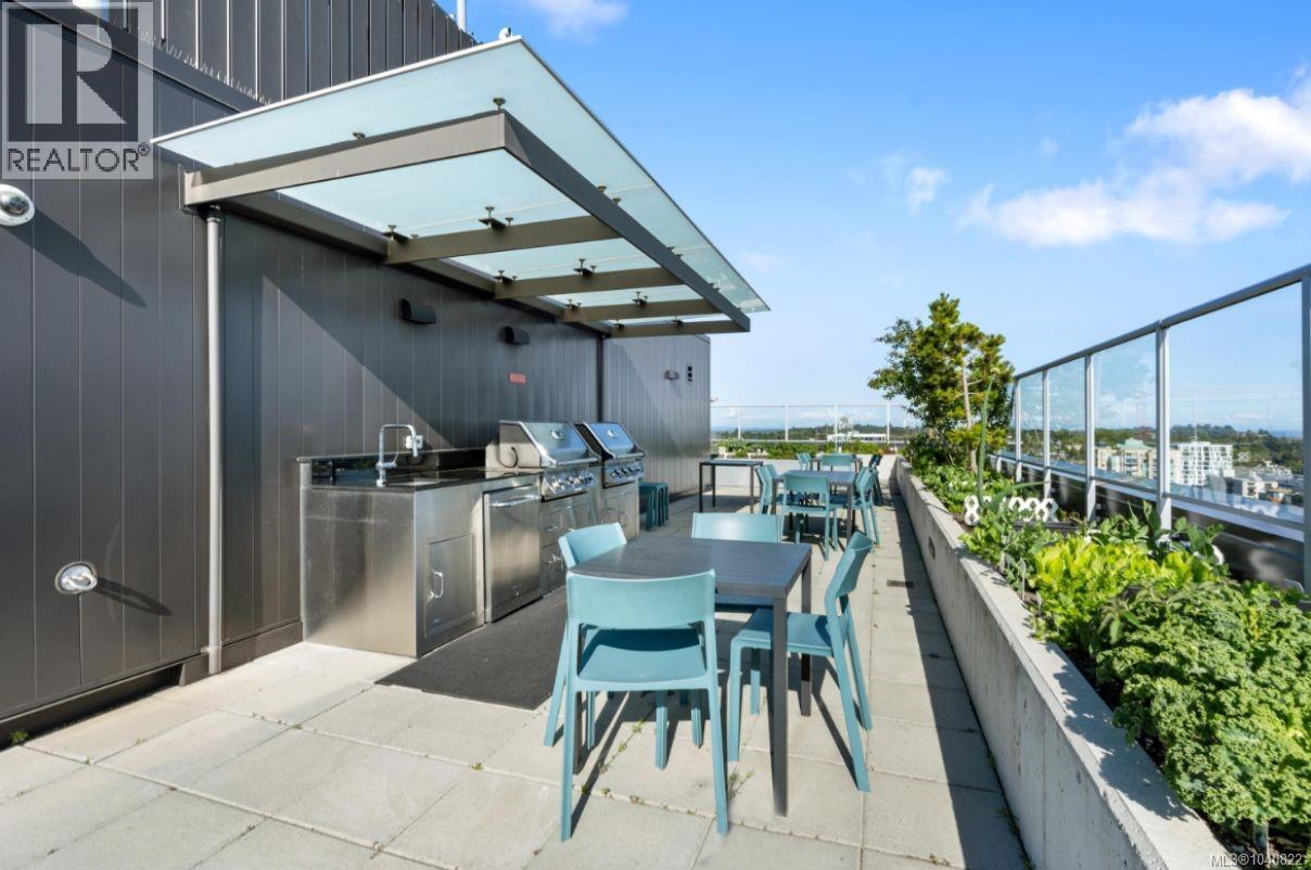 #401 845 Johnson St - 24