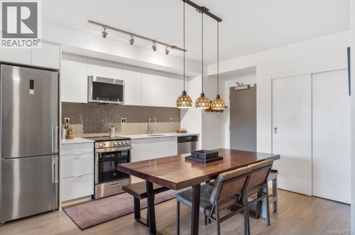 #401 845 Johnson St - 7