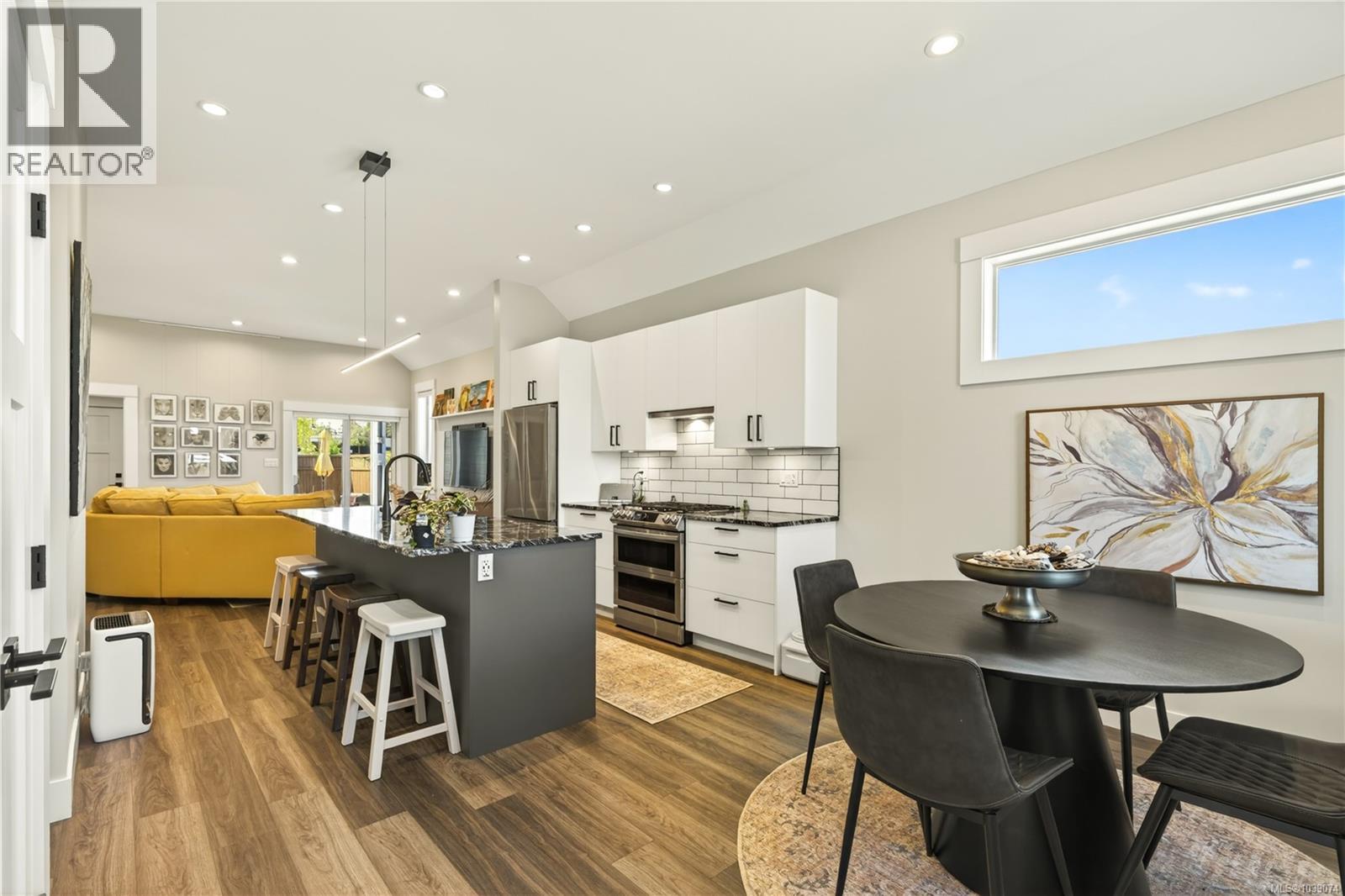 697 Briarwood Dr - 49