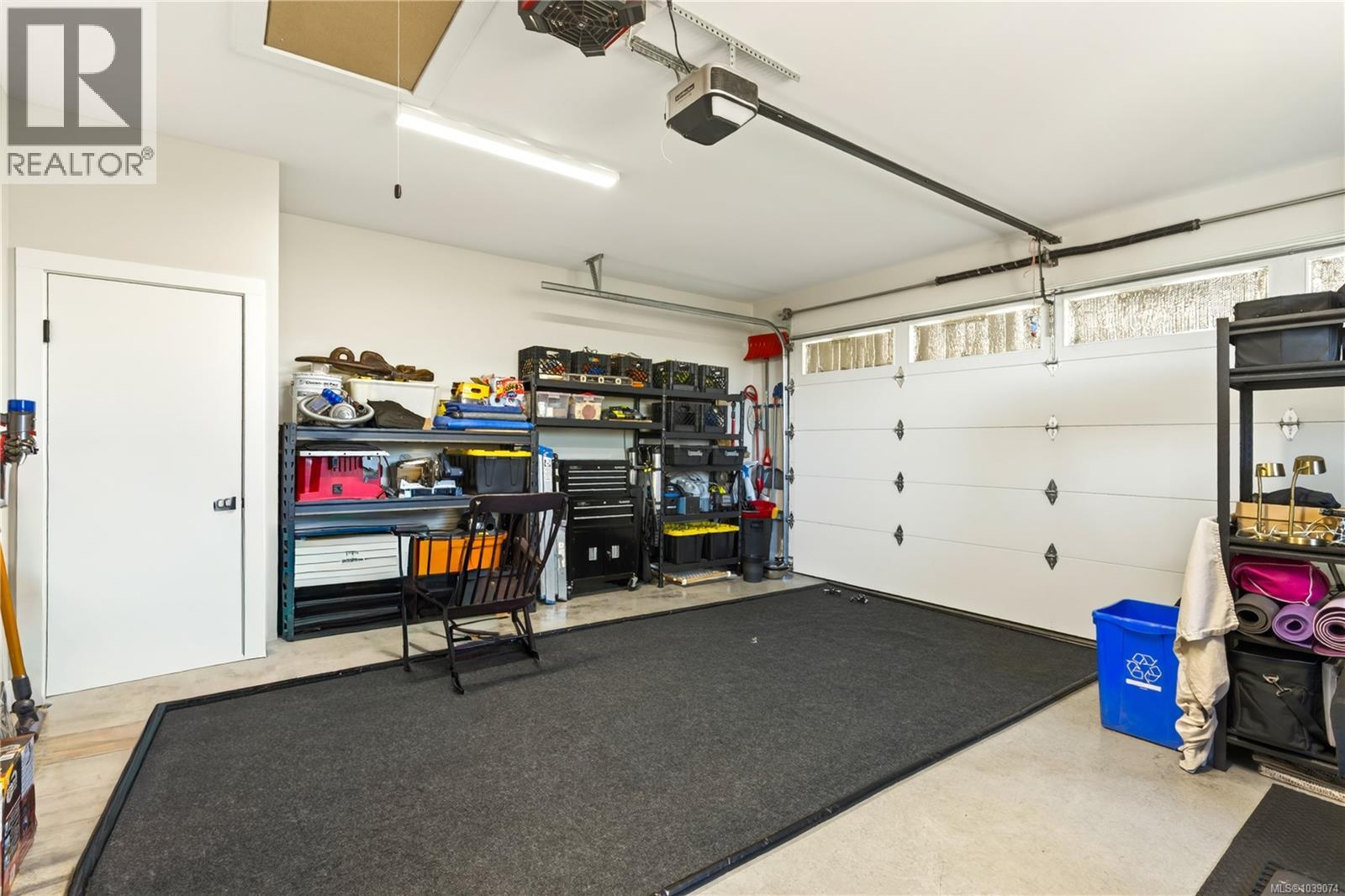 697 Briarwood Dr - 27