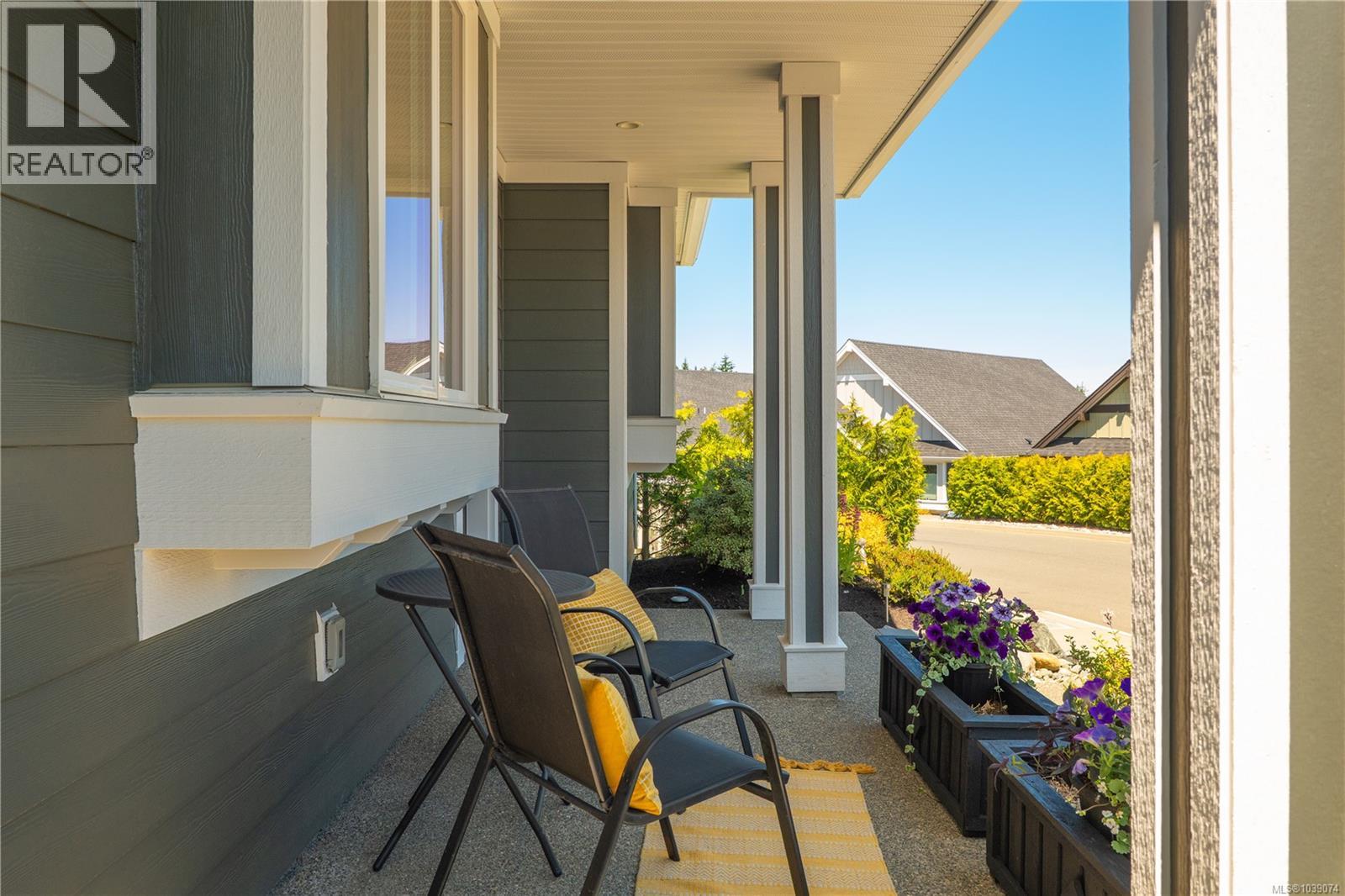 697 Briarwood Dr - 43