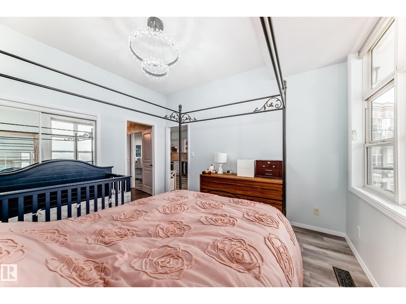 #414 9507 101 AV NW - 14