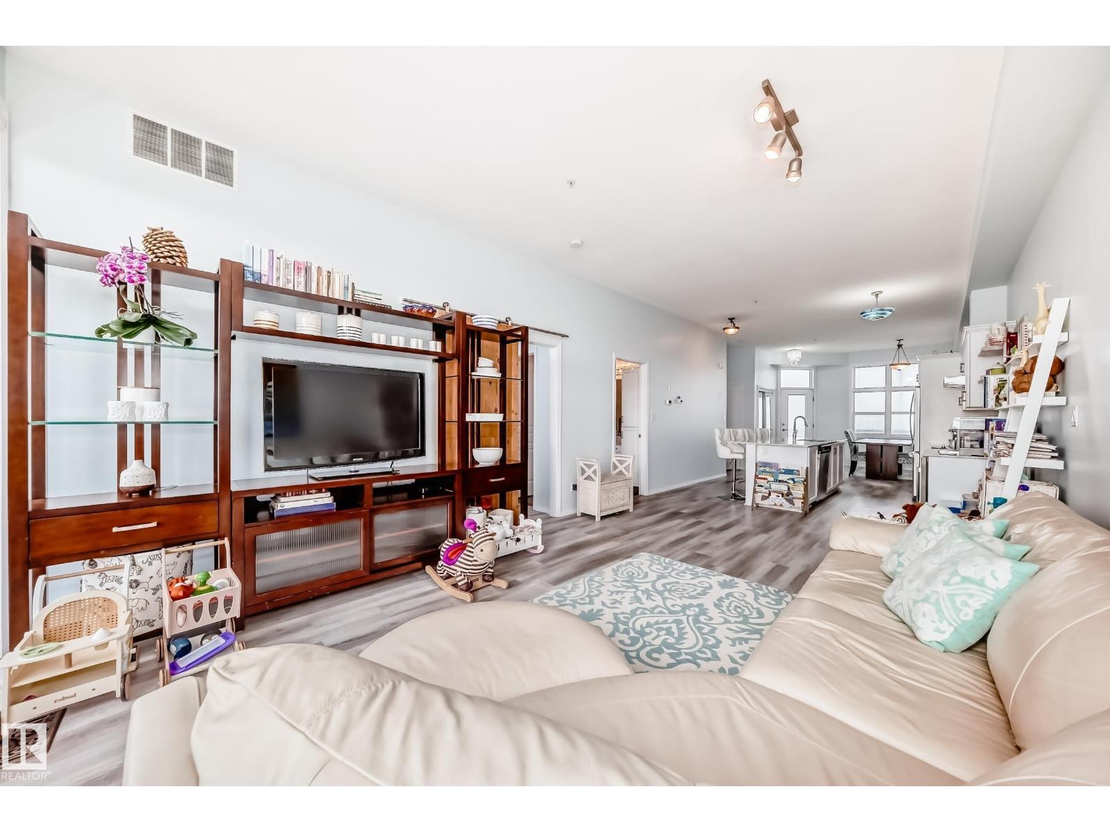 #414 9507 101 AV NW — photo 9