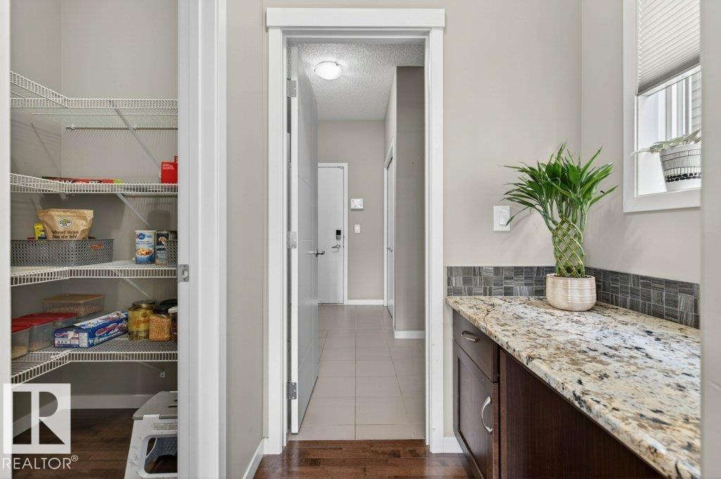 5315 20 AV SW SW - 16
