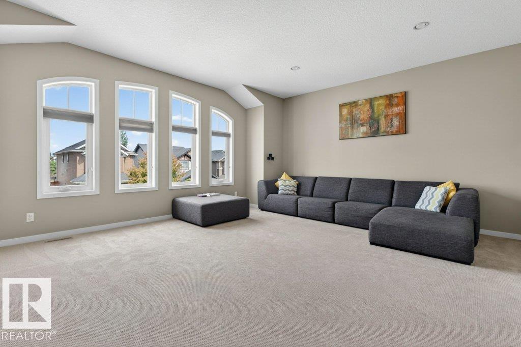5315 20 AV SW SW - 20