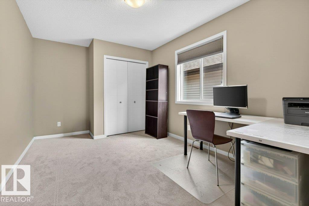 5315 20 AV SW SW - 34