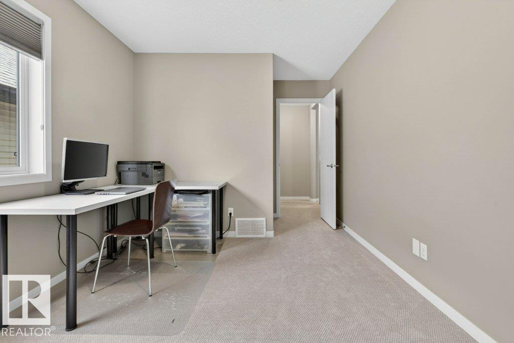 5315 20 AV SW SW - 35