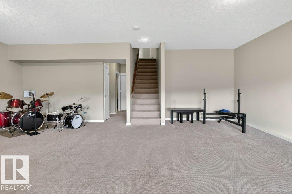 5315 20 AV SW SW - 38