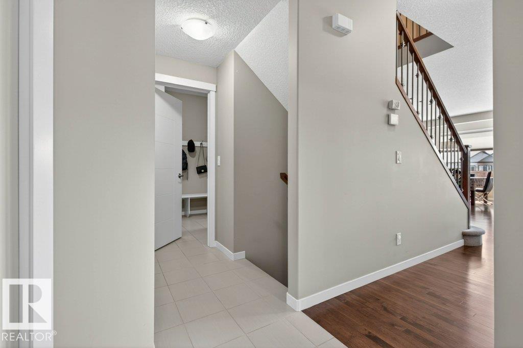 5315 20 AV SW SW - 5