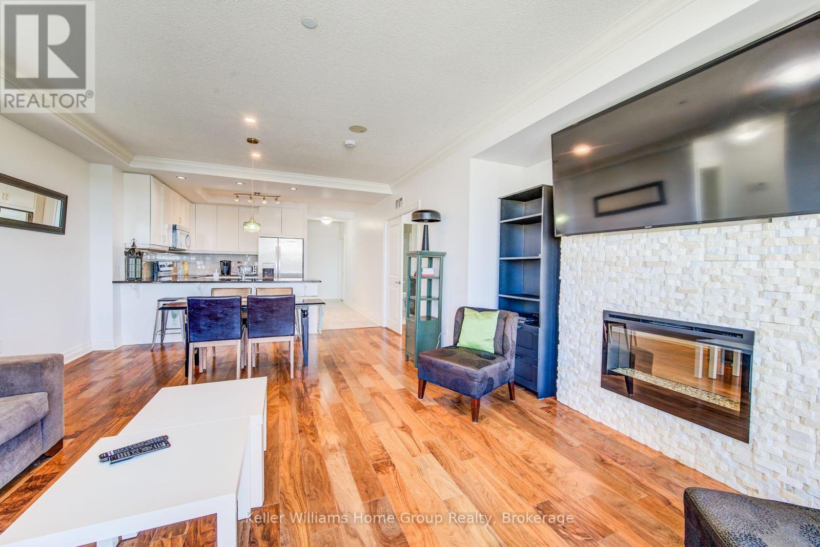 #901 150 WELLINGTON STREET E - 14