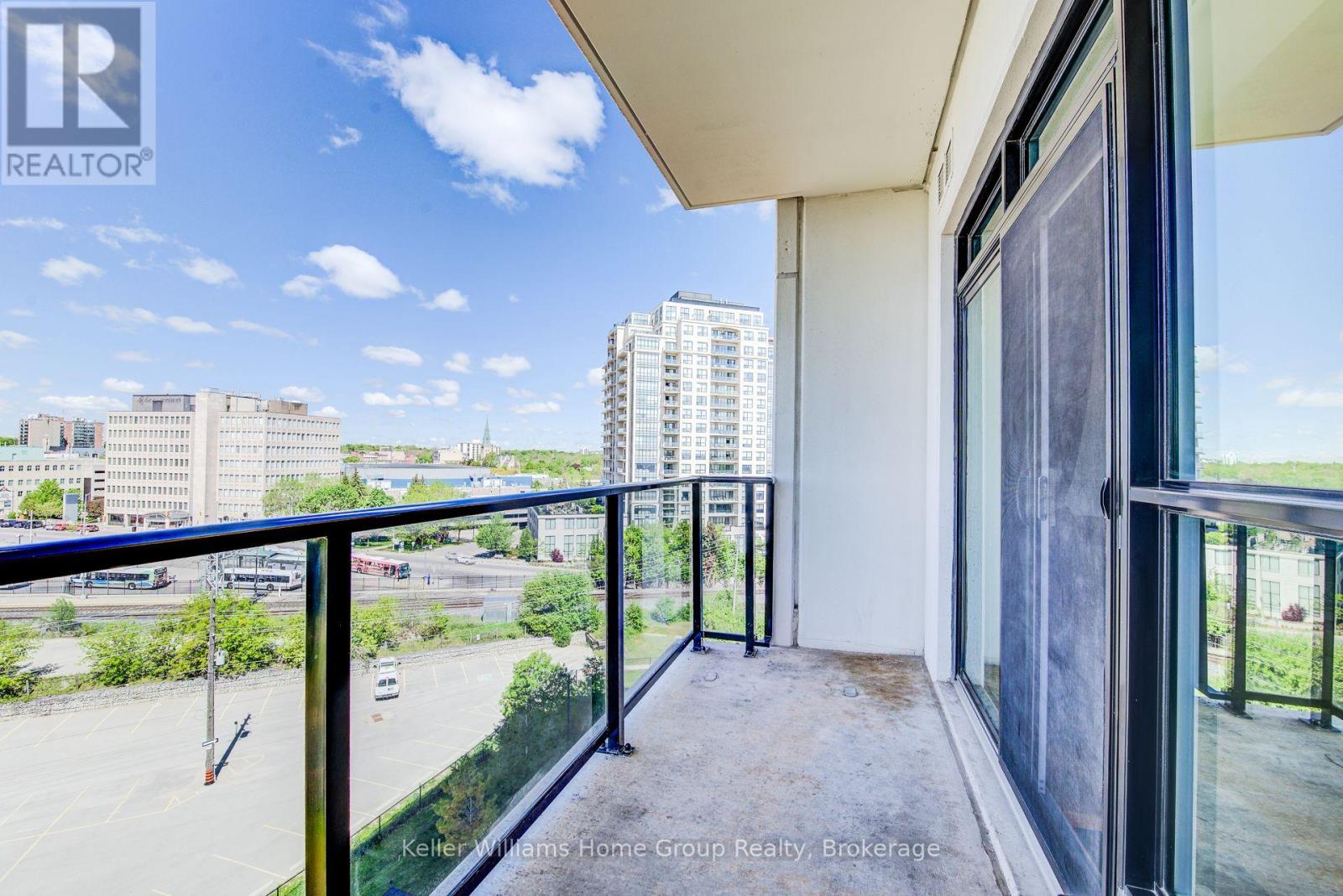 #901 150 WELLINGTON STREET E - 22