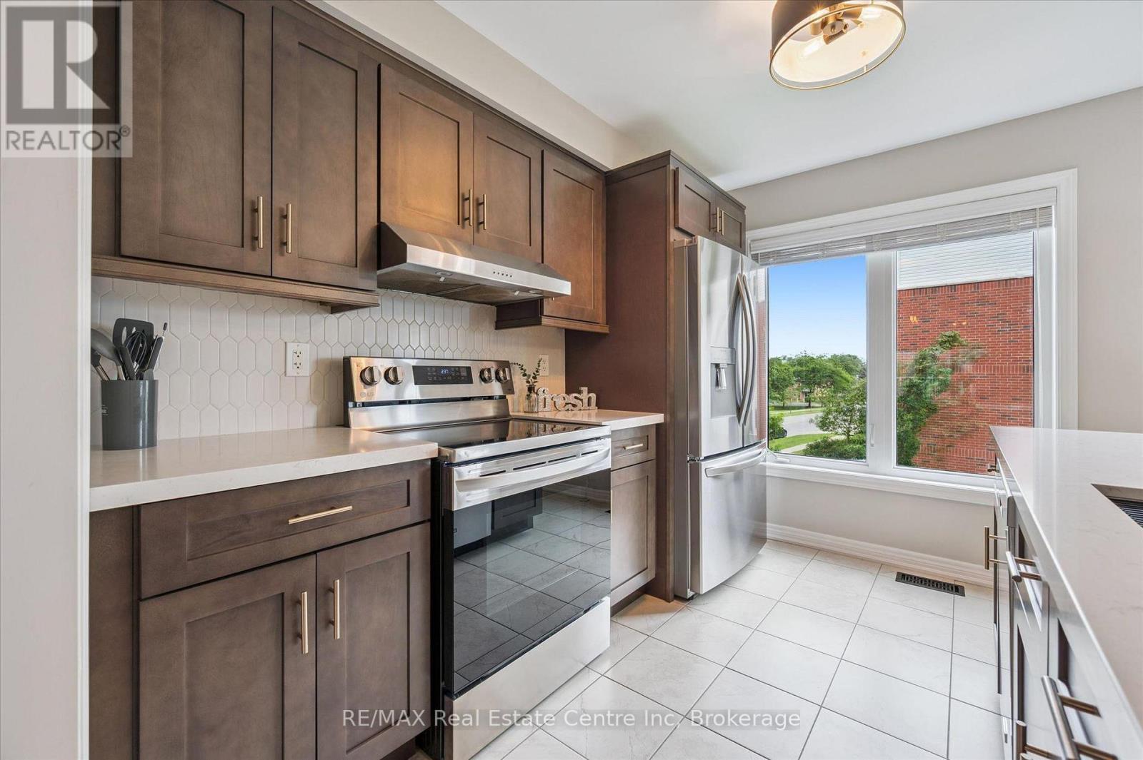 #2 395 LINDEN DRIVE - Image 12