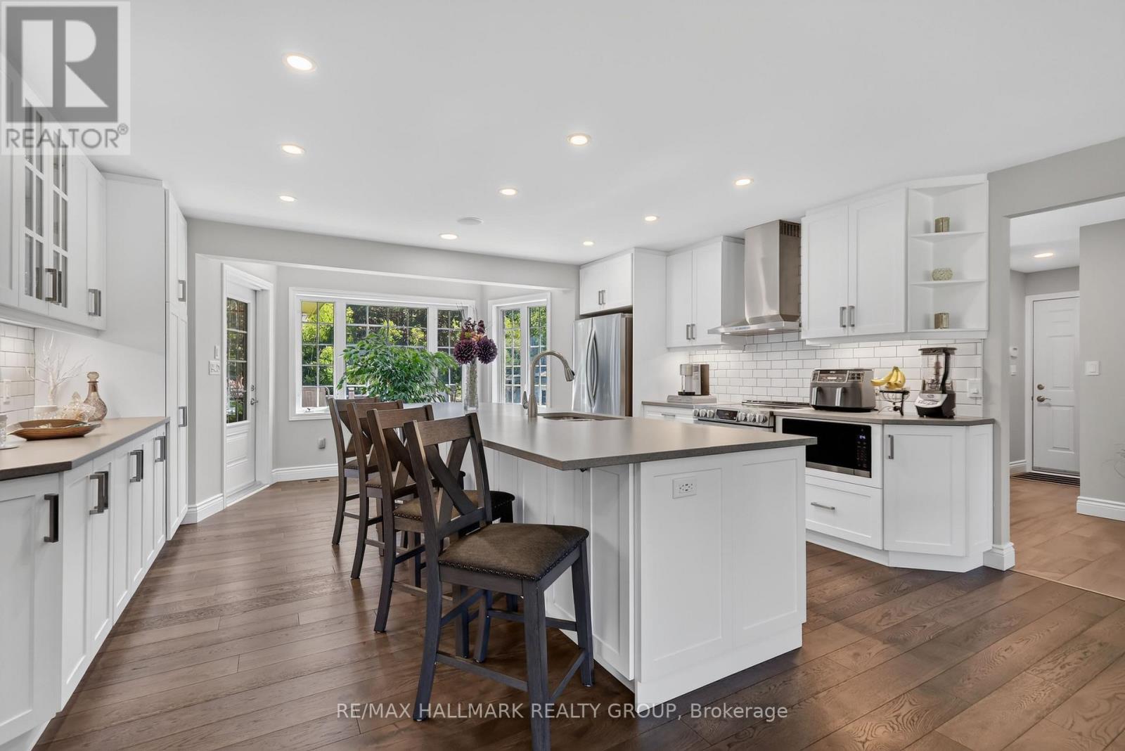 30 KIMBERLY AVENUE - 11