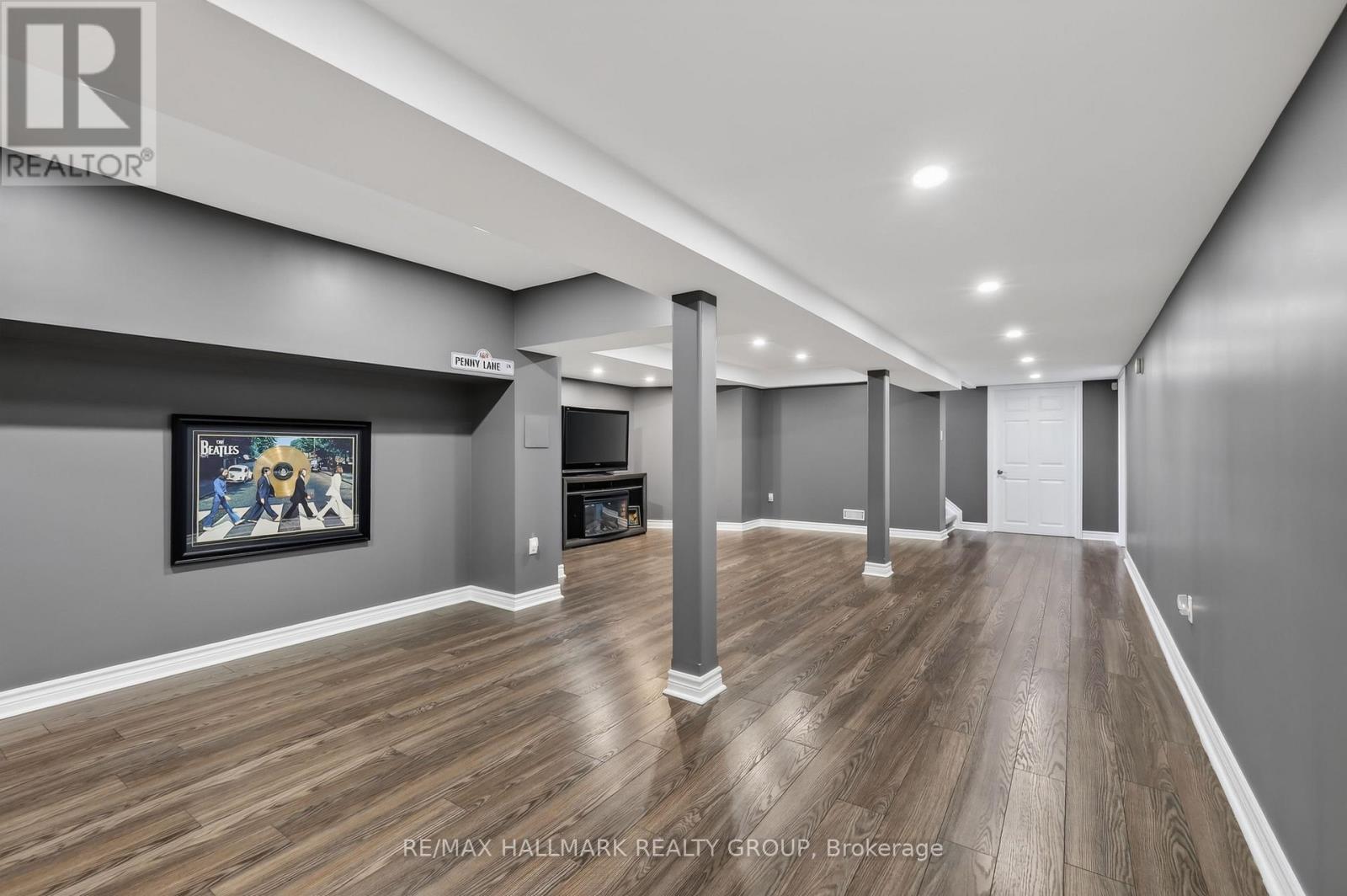 30 KIMBERLY AVENUE - 32