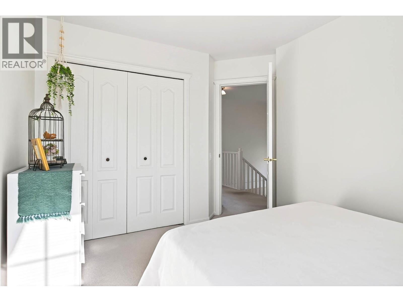 992 Canongate Crescent - 34