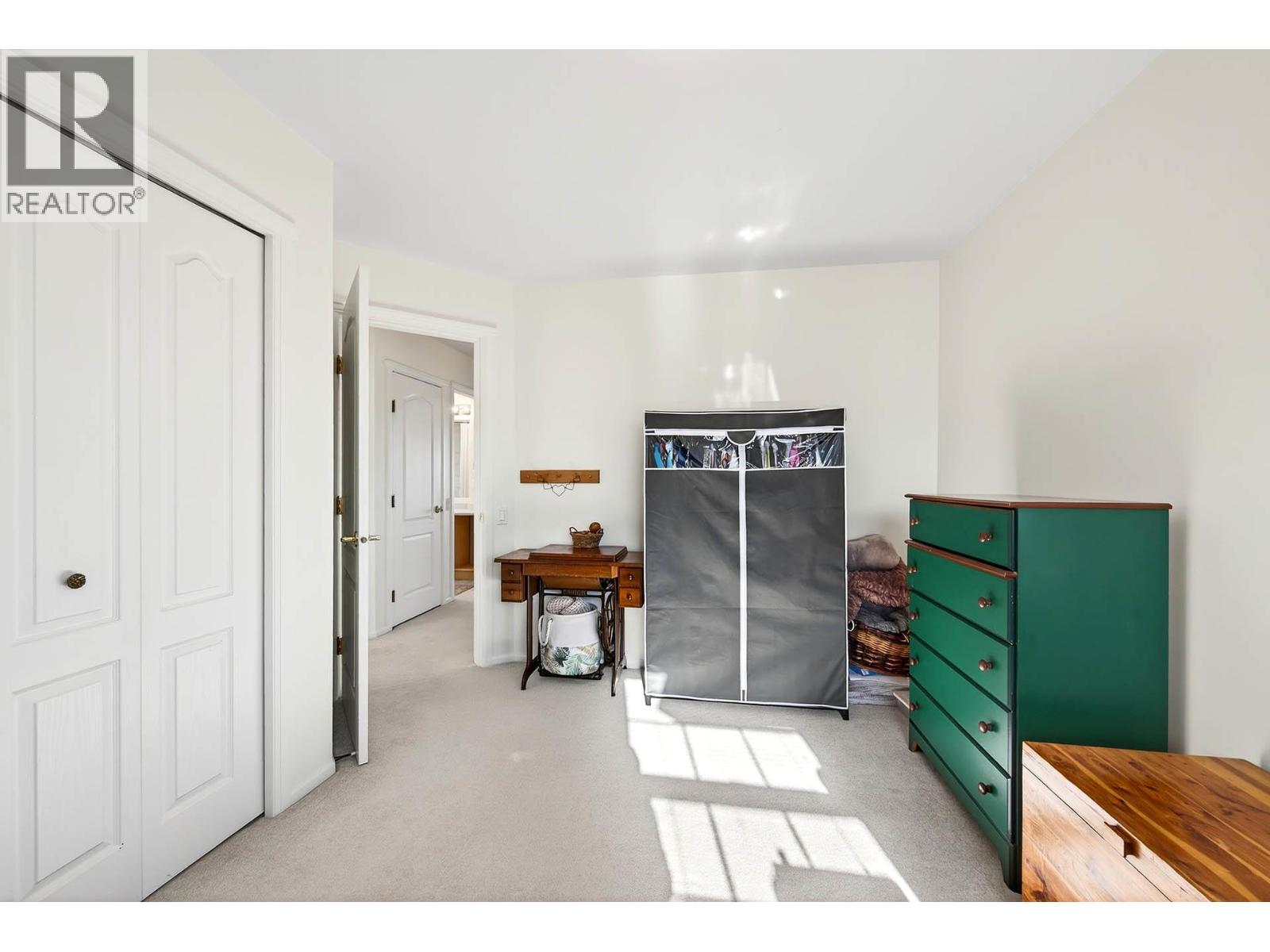 992 Canongate Crescent - 36