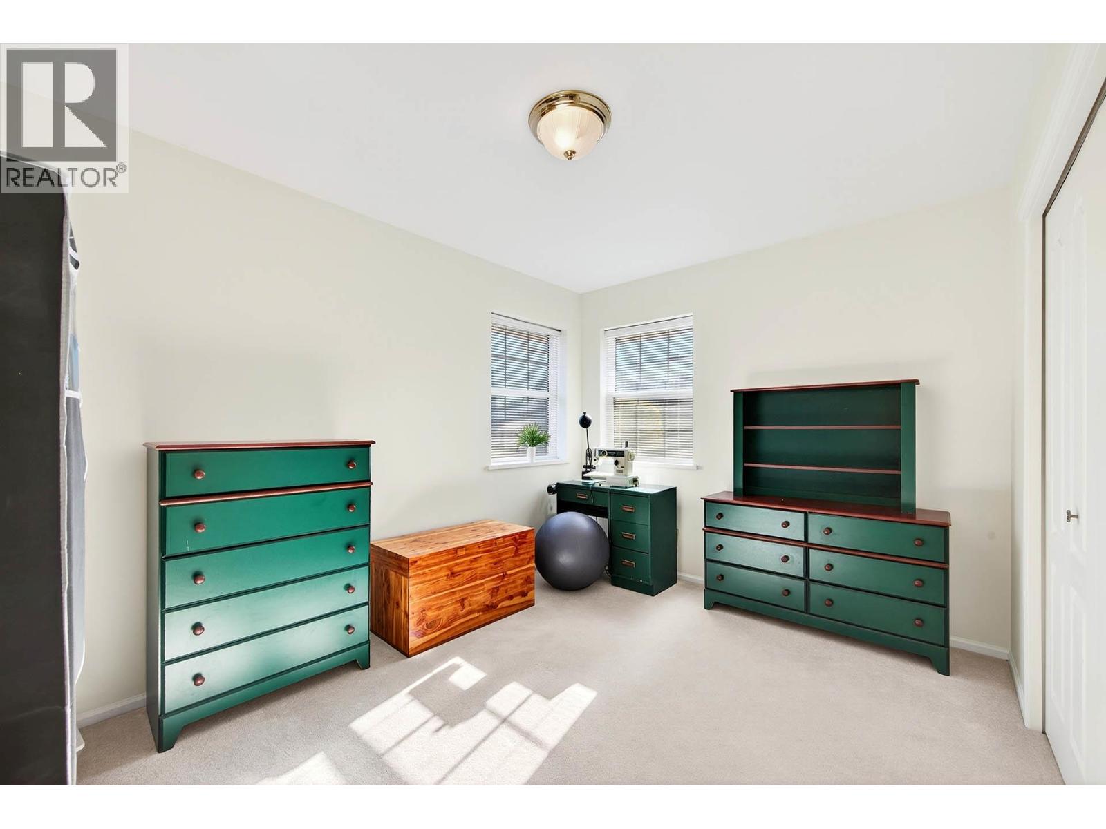 992 Canongate Crescent - 35