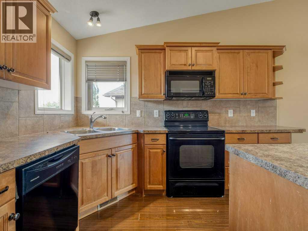 727 Aberdeen Crescent — photo 18