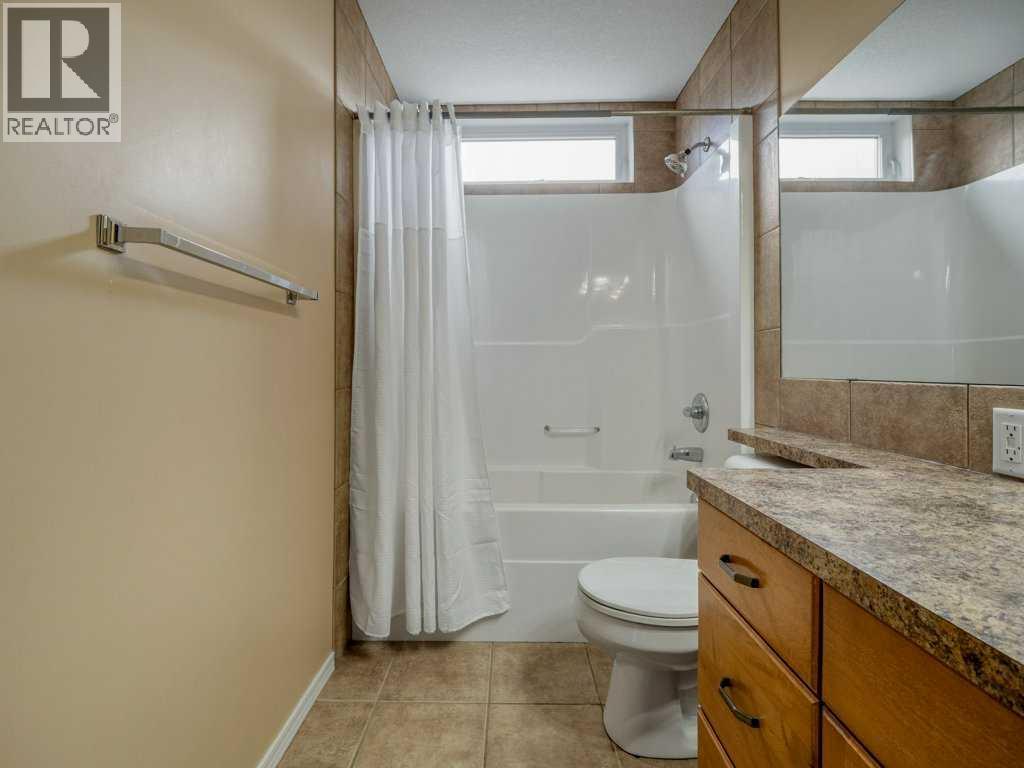 727 Aberdeen Crescent - photo 5