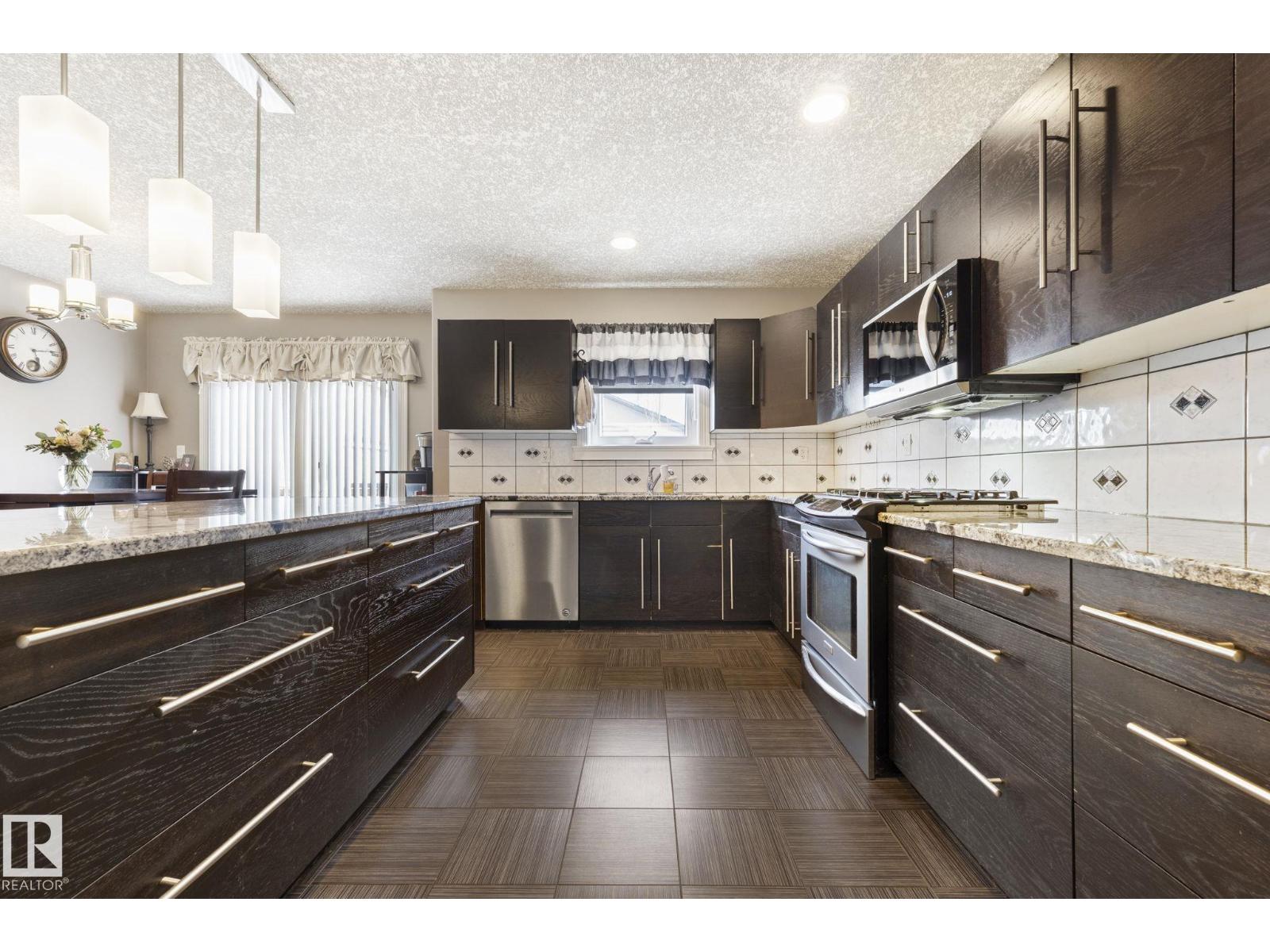 13407 161 AV NW - 15