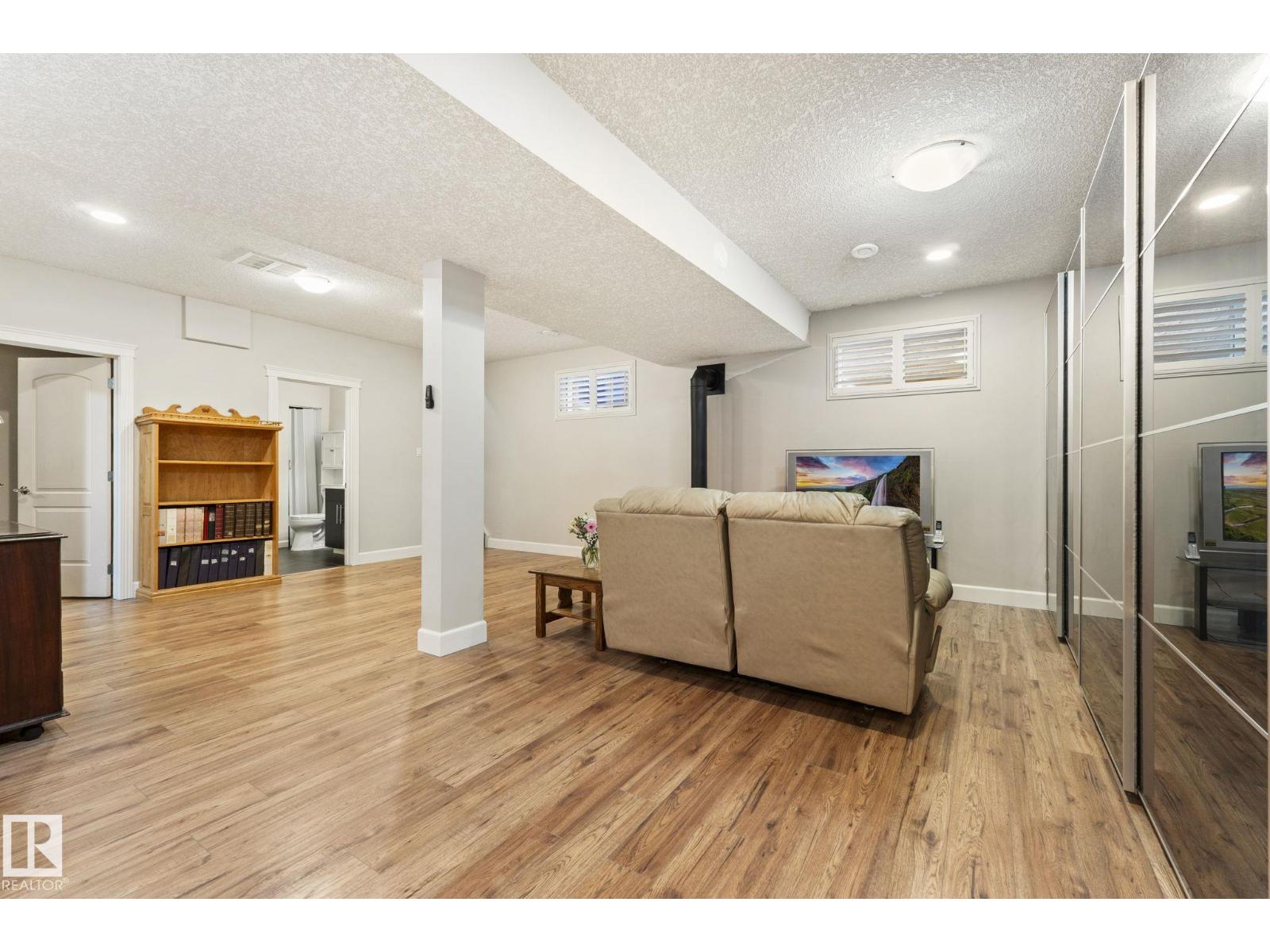 13407 161 AV NW - 40