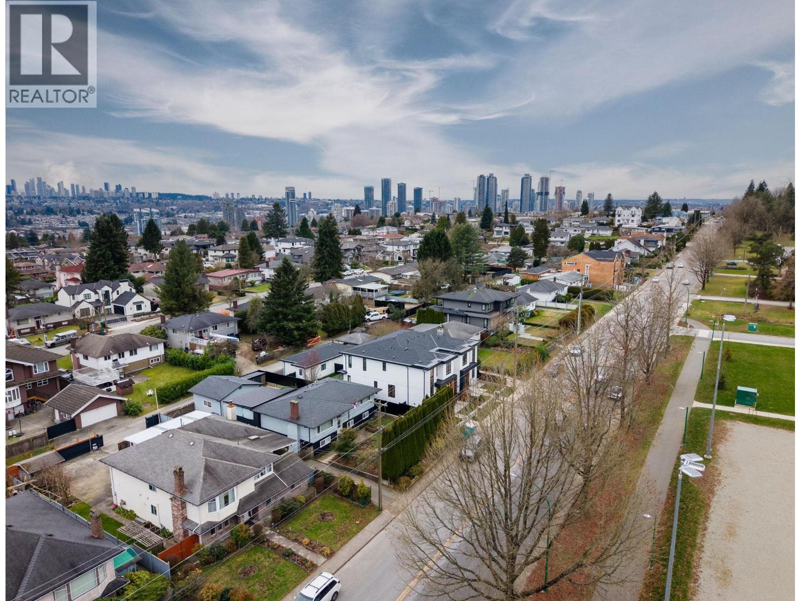 6 Bed, 7 Bath House for Sale in Burnaby – 2 6362 CURTIS STREET, Burnaby – MLS# R3120764 - Image 36