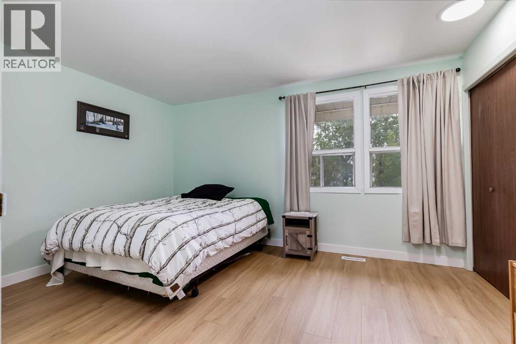 2187 Woodview Drive SW - 18