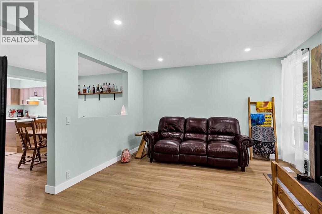 2187 Woodview Drive SW - 2