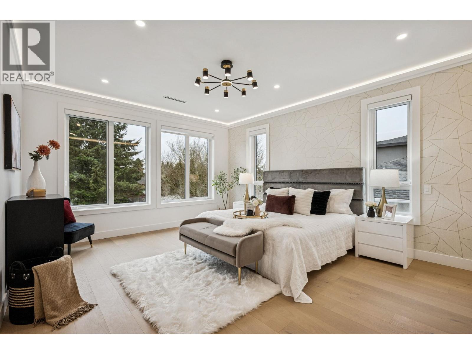 6 Bed, 7 Bath House for Sale in Burnaby – 2 6362 CURTIS STREET, Burnaby – MLS# R3120764 - Image 16