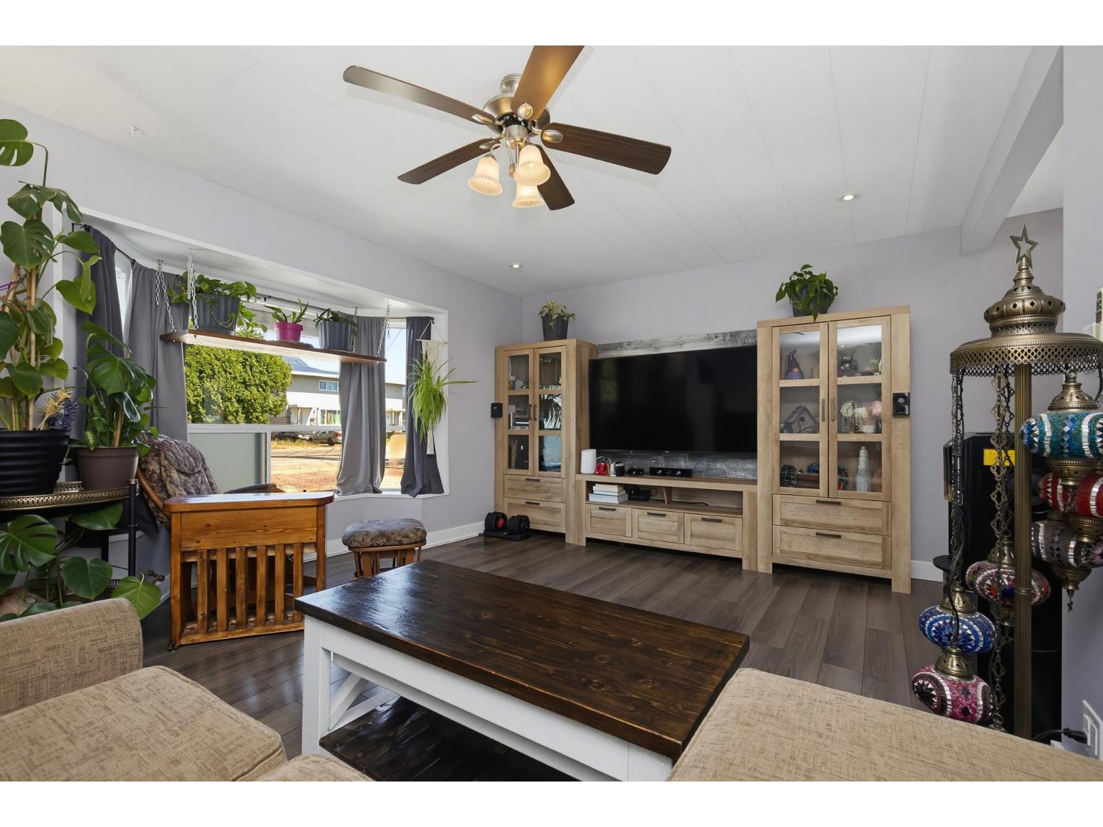 8585 BROADWAY STREET, Chilliwack Proper South, Chilliwack