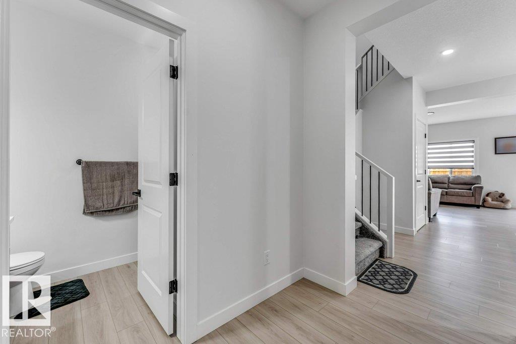 423 28 ST SW - 15