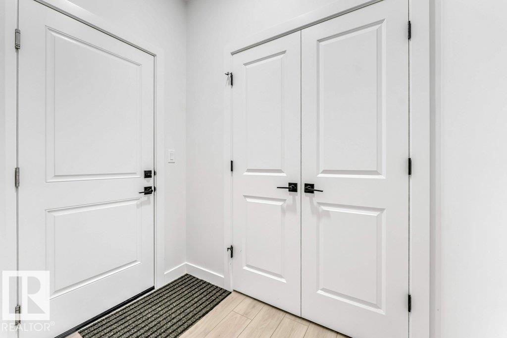 423 28 ST SW - 19