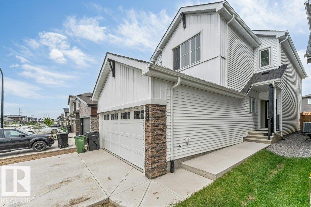 423 28 ST SW - 2