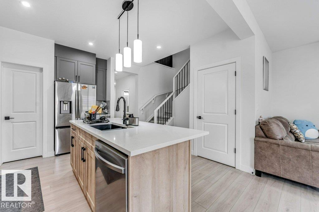 423 28 ST SW - 22