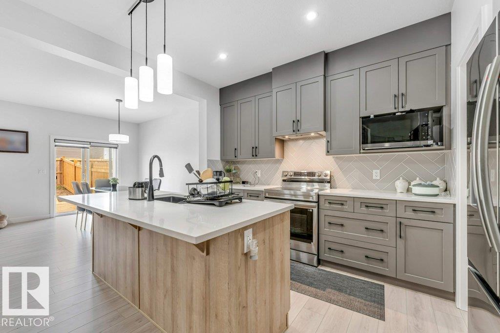 423 28 ST SW - 23
