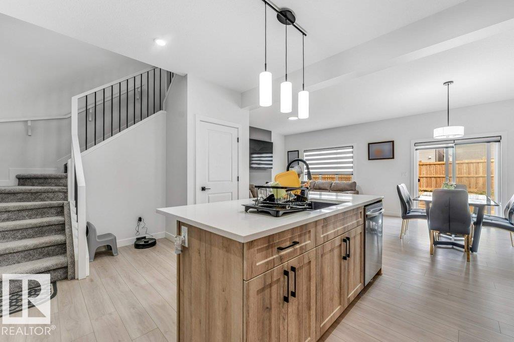 423 28 ST SW - 24