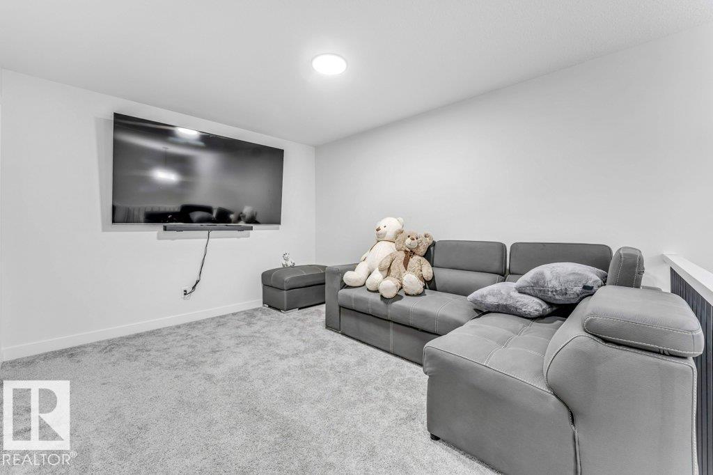 423 28 ST SW - 40