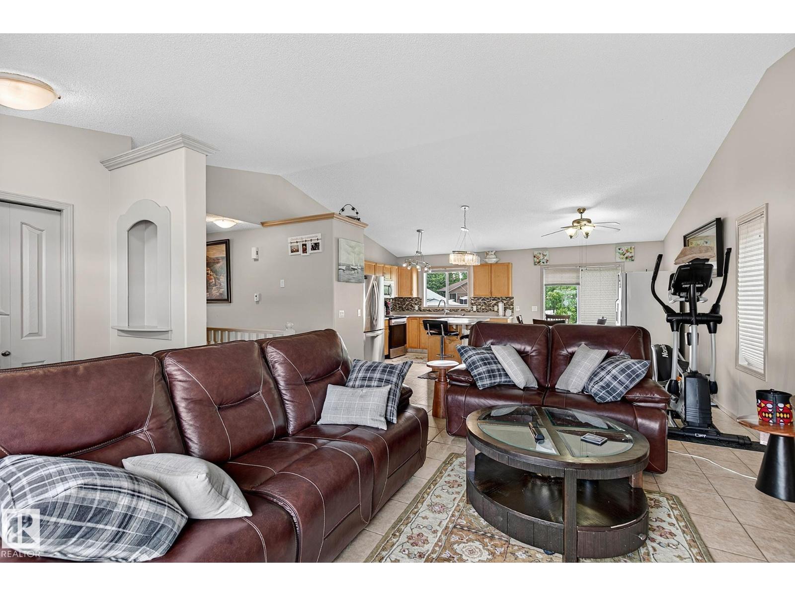 4805 53 AV — photo 7