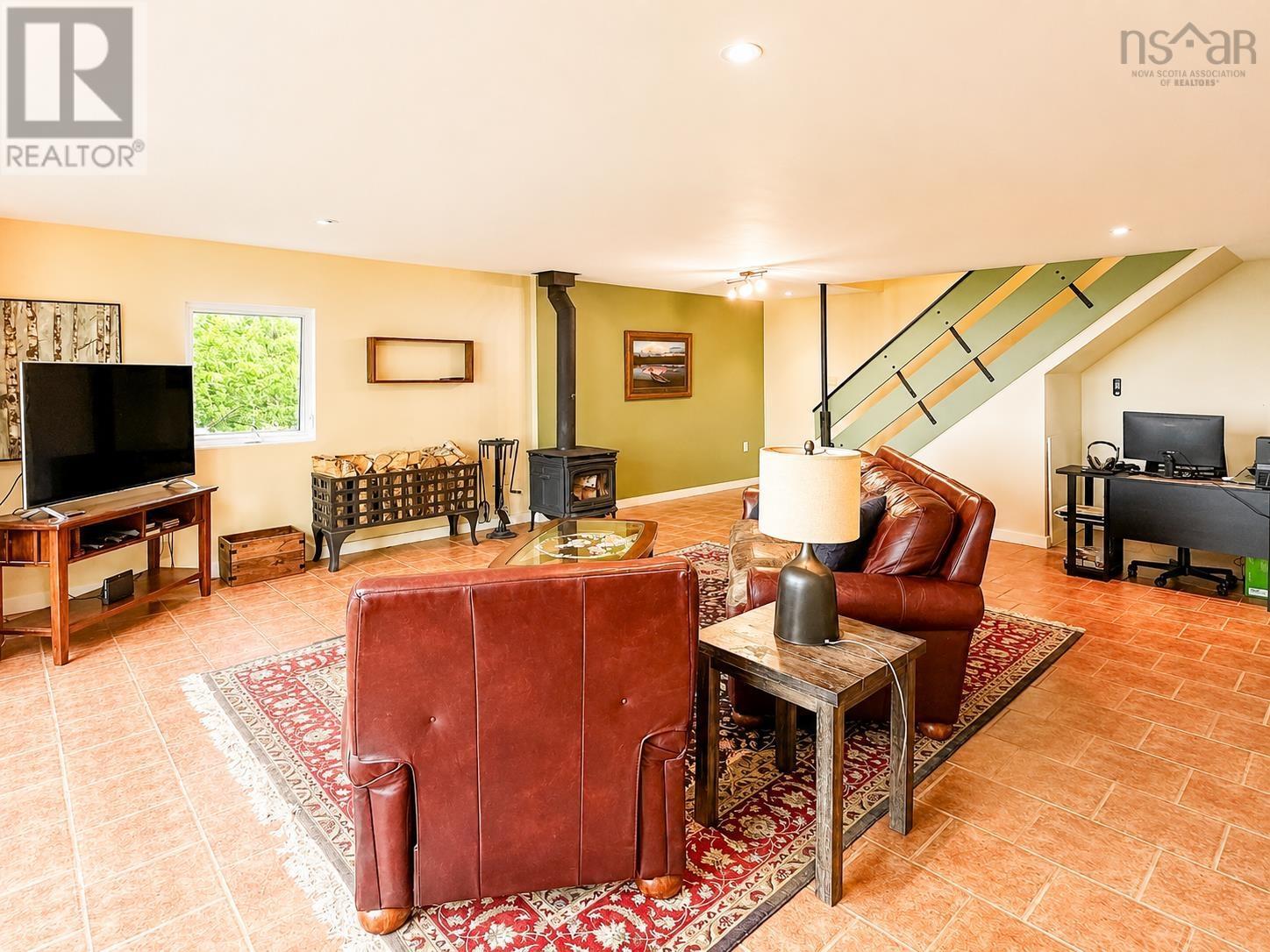 Property 29 of 49 of 1720 Gospel Road