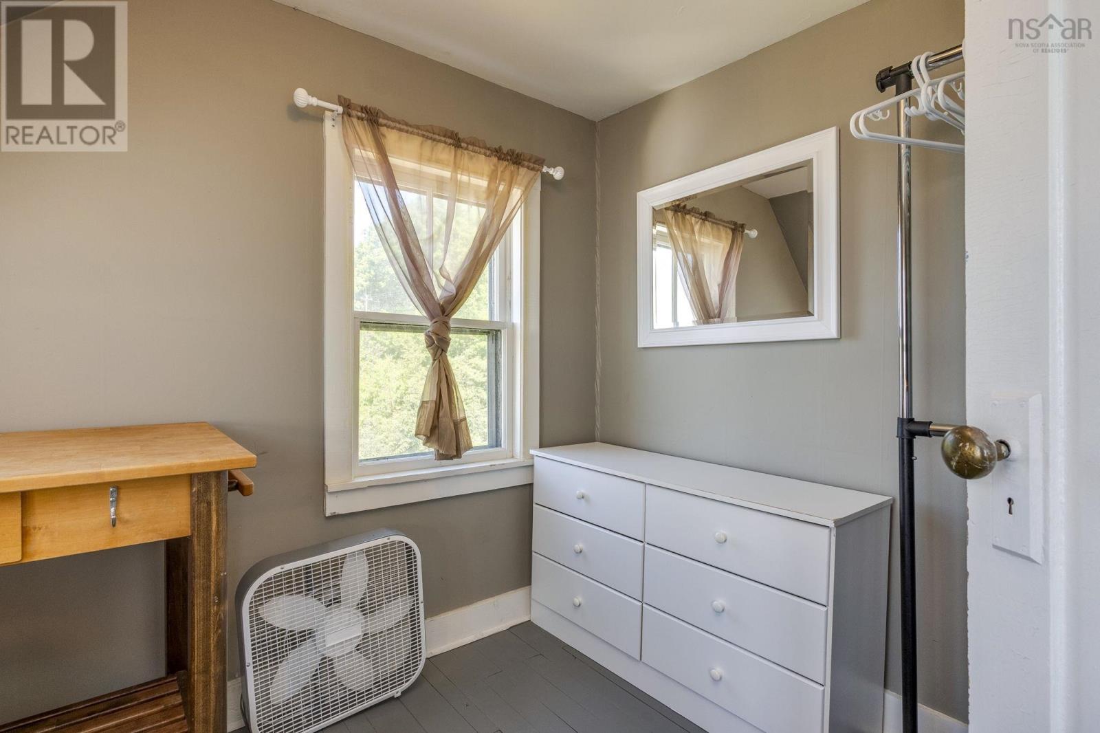 958 Granville Road - 25